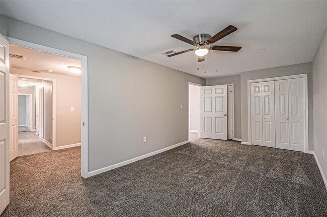 Building Photo - 1539 Pleasantville Dr