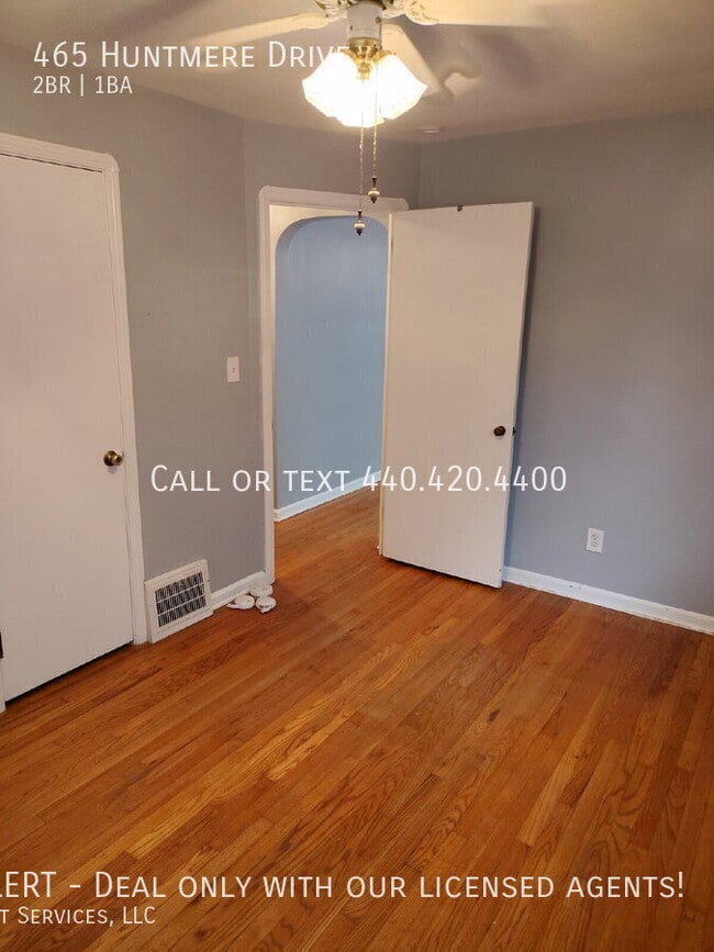 Building Photo - 465 Huntmere Dr