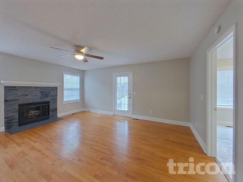 Building Photo - 8737 Windsor Lake Blvd