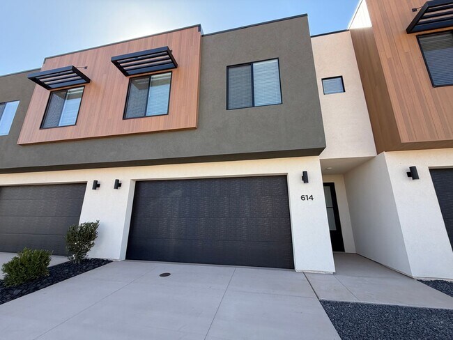 Building Photo - 614 Hemsworth Ln