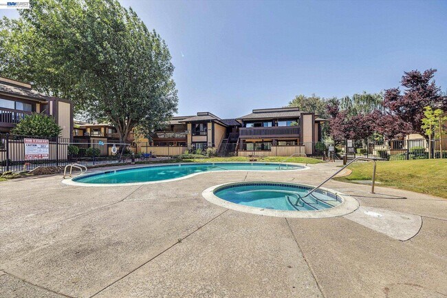 Building Photo - 39139 Argonaut Way