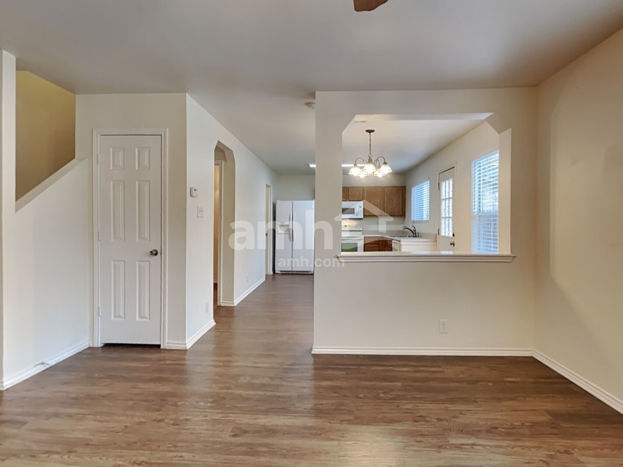 Building Photo - 142 Blue Juniper