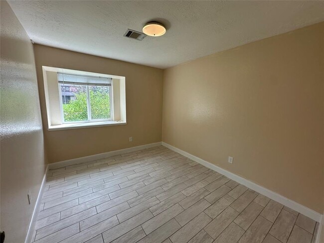 Building Photo - 17107 Bougainvilla Ln