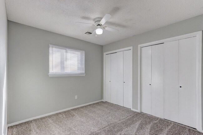 Building Photo - 4 bed house in Yukon!