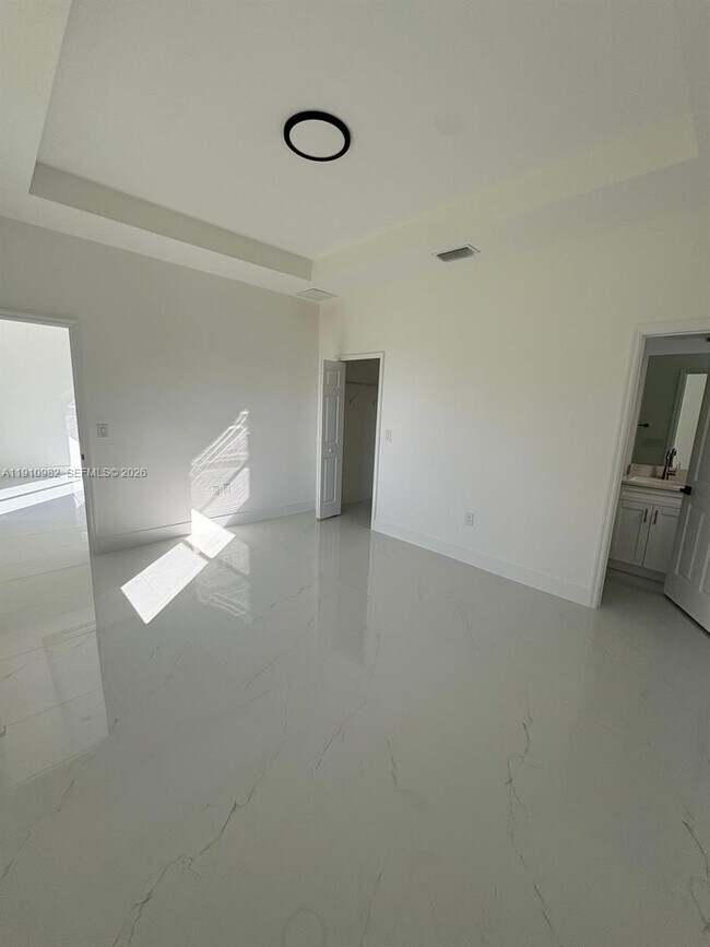 Building Photo - 1201 Leroy Ave