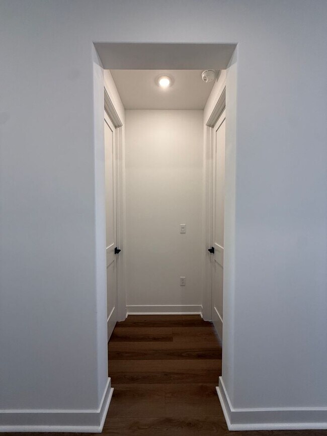 Building Photo - 156 Coiner St
