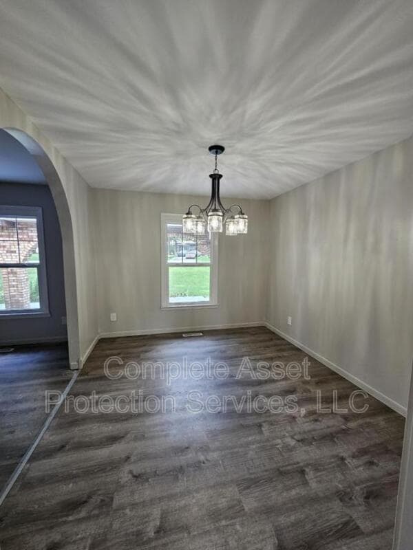 Building Photo - 8911 Park Valley Ct