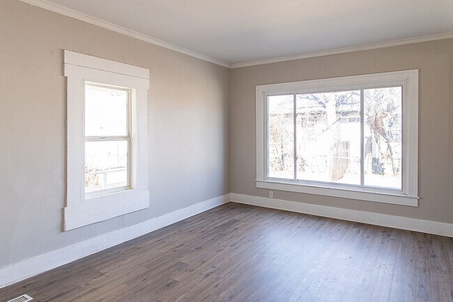 Building Photo - 2141 Philadelphia Dr