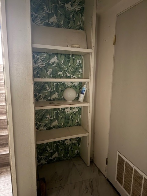 Building Photo - 116 S Broadway