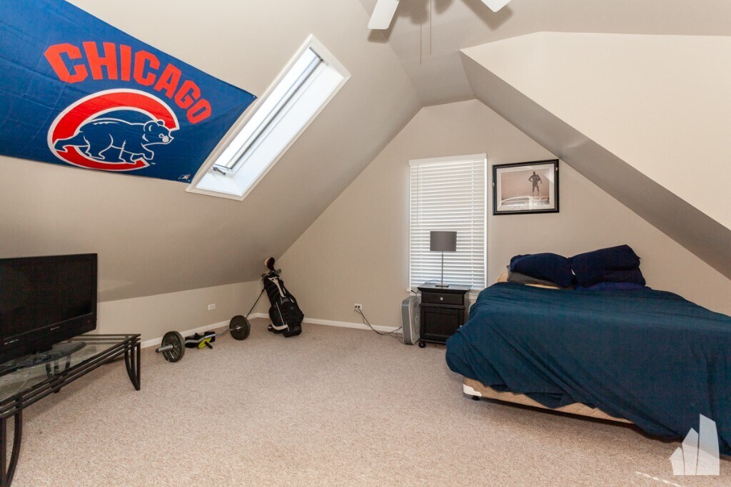 Building Photo - 2440 N Ashland Ave