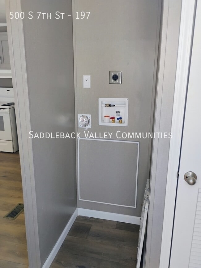 Building Photo - 500 S 7th St