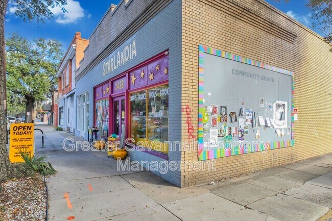 Building Photo - 530 E 35th St