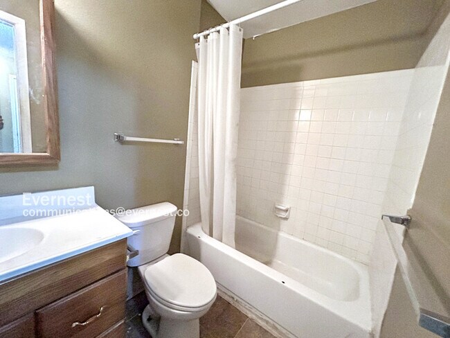 Building Photo - 1185 Mazatlan Cir