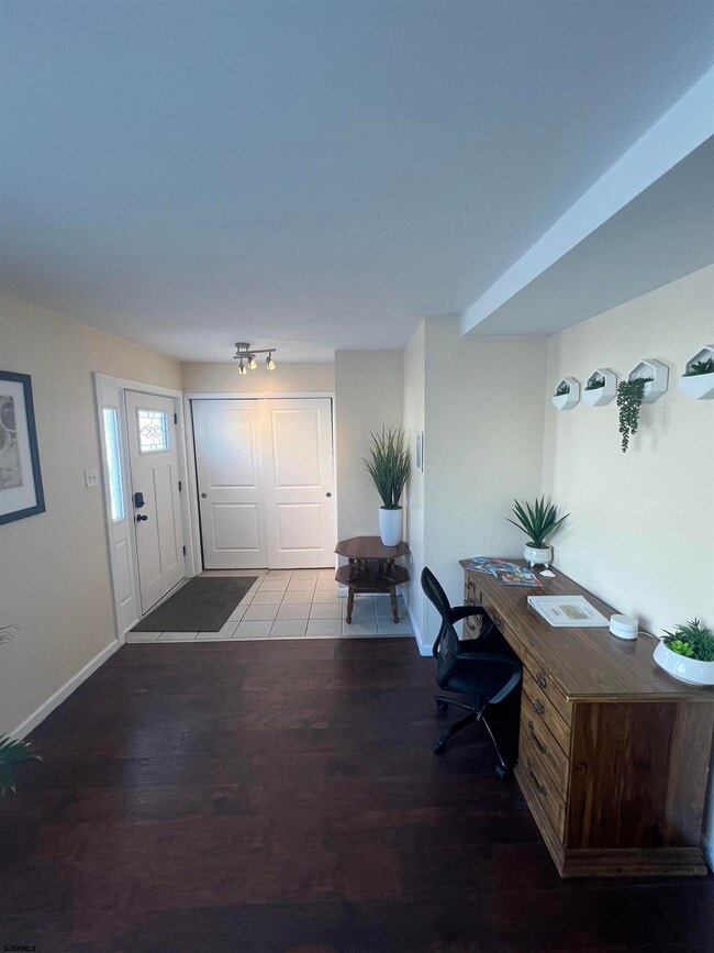 Building Photo - 239 N Derby Ave