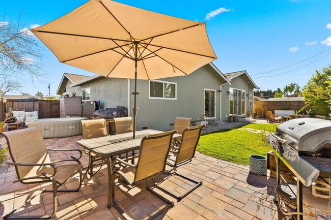 Building Photo - 5825 Laguna Seca Way