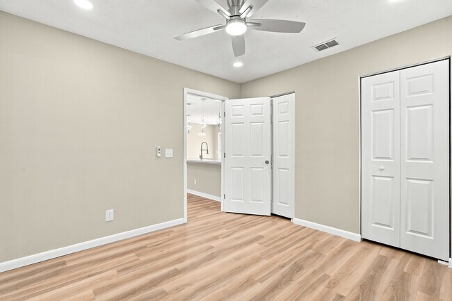 Building Photo - 7218 Zapata Dr