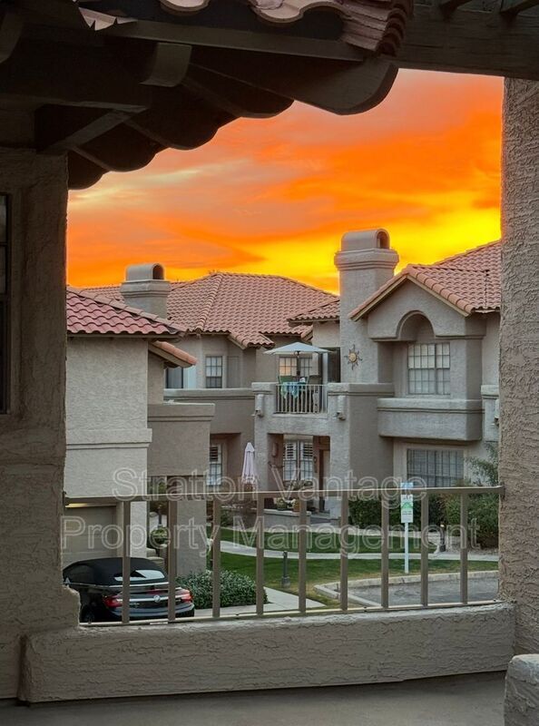 Building Photo - 10015 E Mountain View Rd