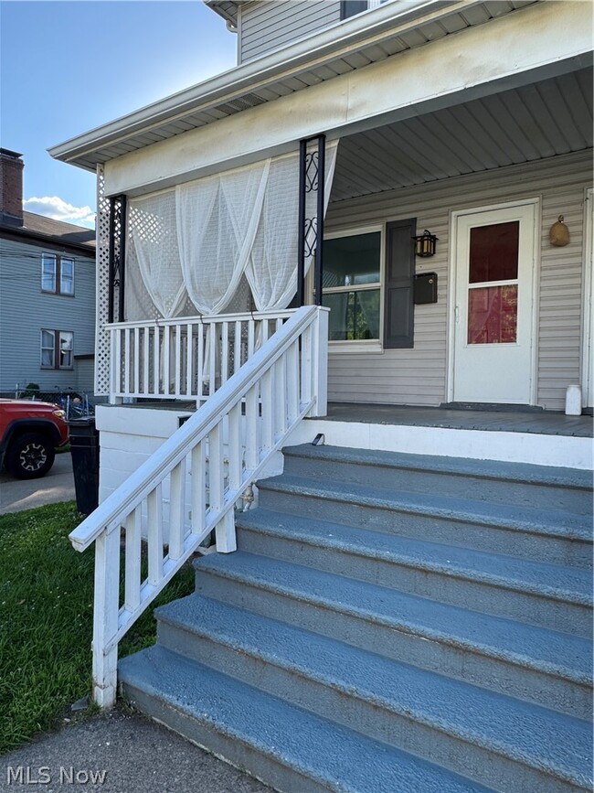 Building Photo - 4019 Belmont Ave