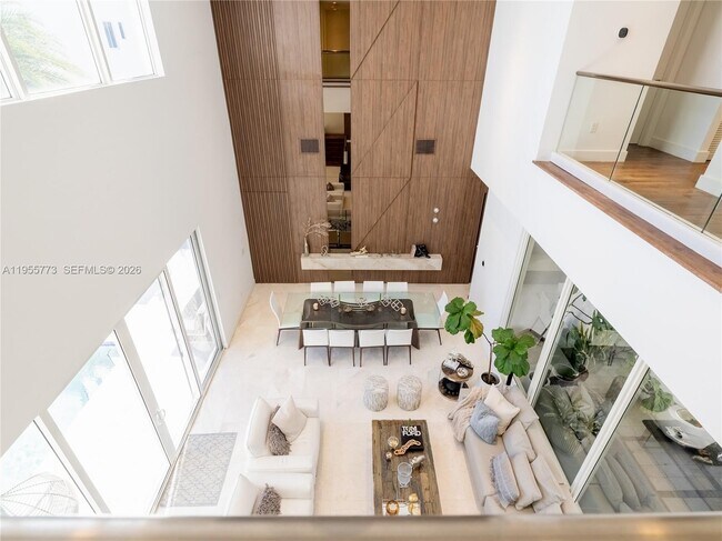 Building Photo - 7451 NW 103rd Ct