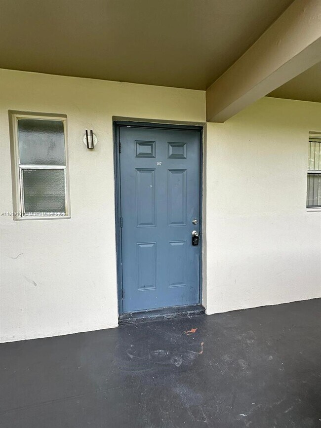Building Photo - 8000 Fairview Dr