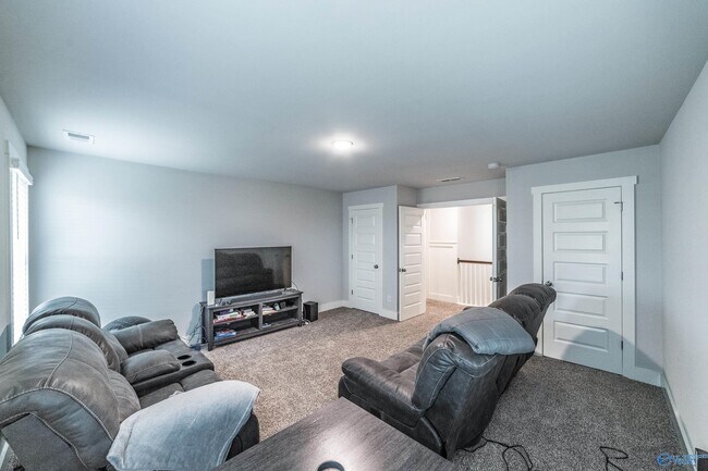 Building Photo - 6 Desert Oak Ct SW