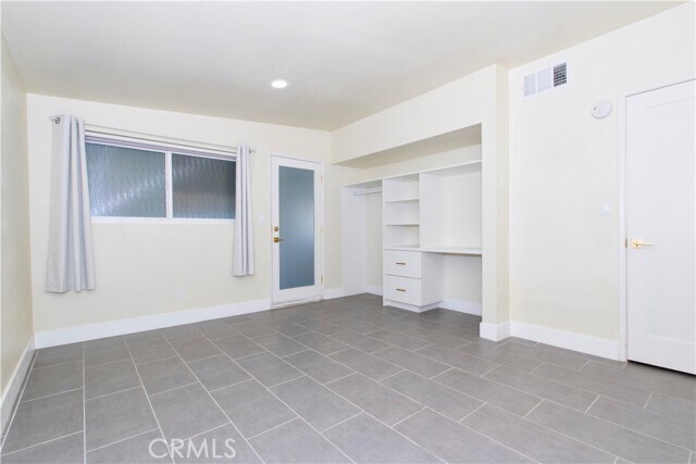 Building Photo - 61495 La Jolla Dr