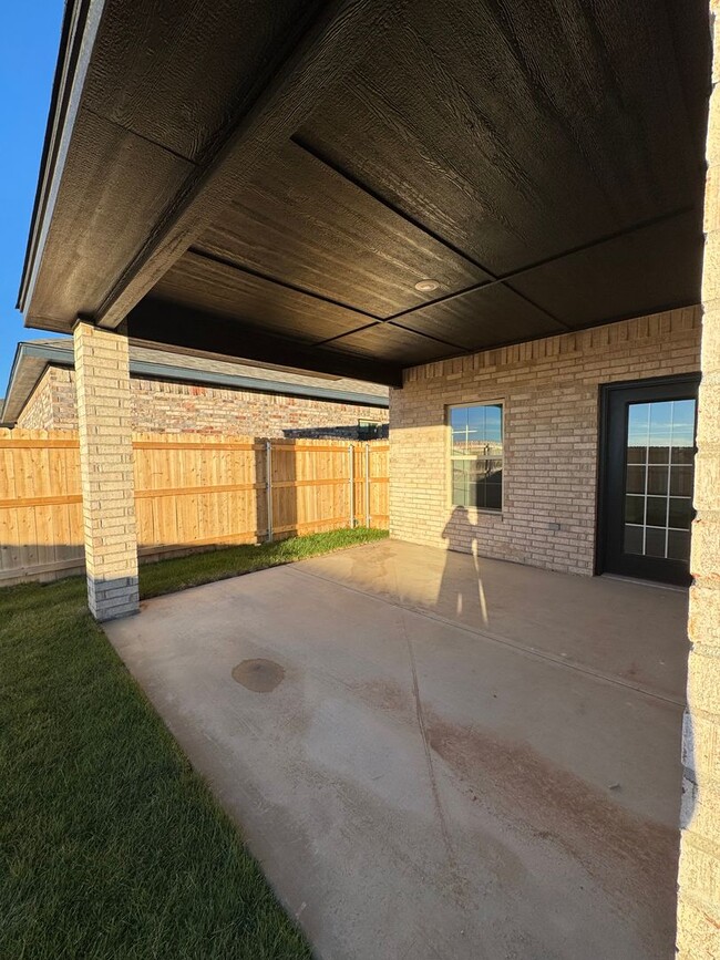 Building Photo - Brand New Construction 3/2/2 Located in Be...