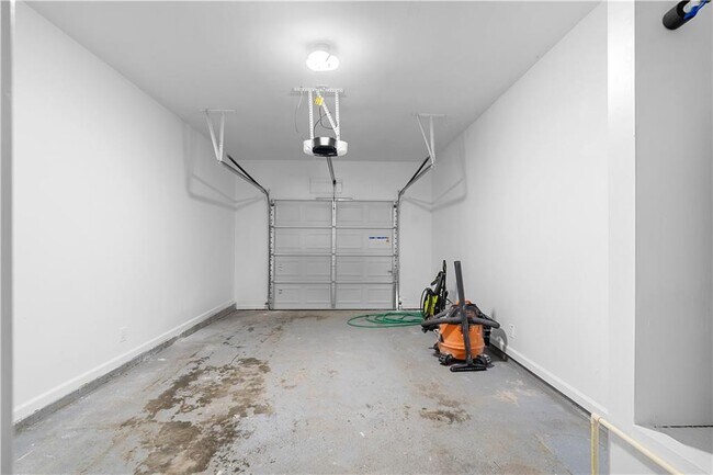 Building Photo - 4221 Rogers Creek Ct