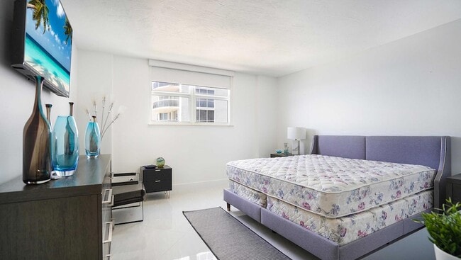 Building Photo - 4250 Galt Ocean Dr