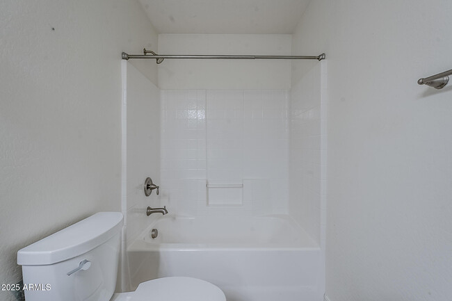 Building Photo - 2744 E Donato Dr