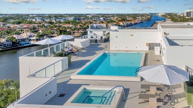 Building Photo - 3200 S Ocean Blvd