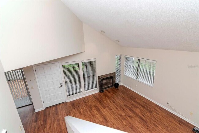 Building Photo - 8737 Bardmoor Pl