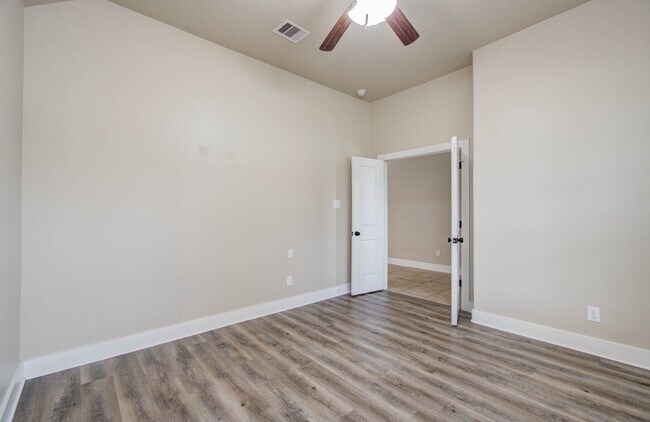 Building Photo - 11702 Eagle Ridge Dr