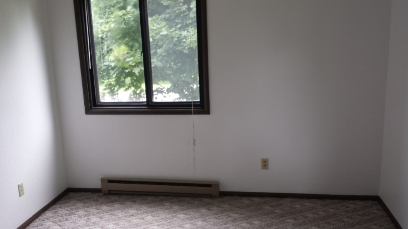 Building Photo - 333 Fox Lake Ave