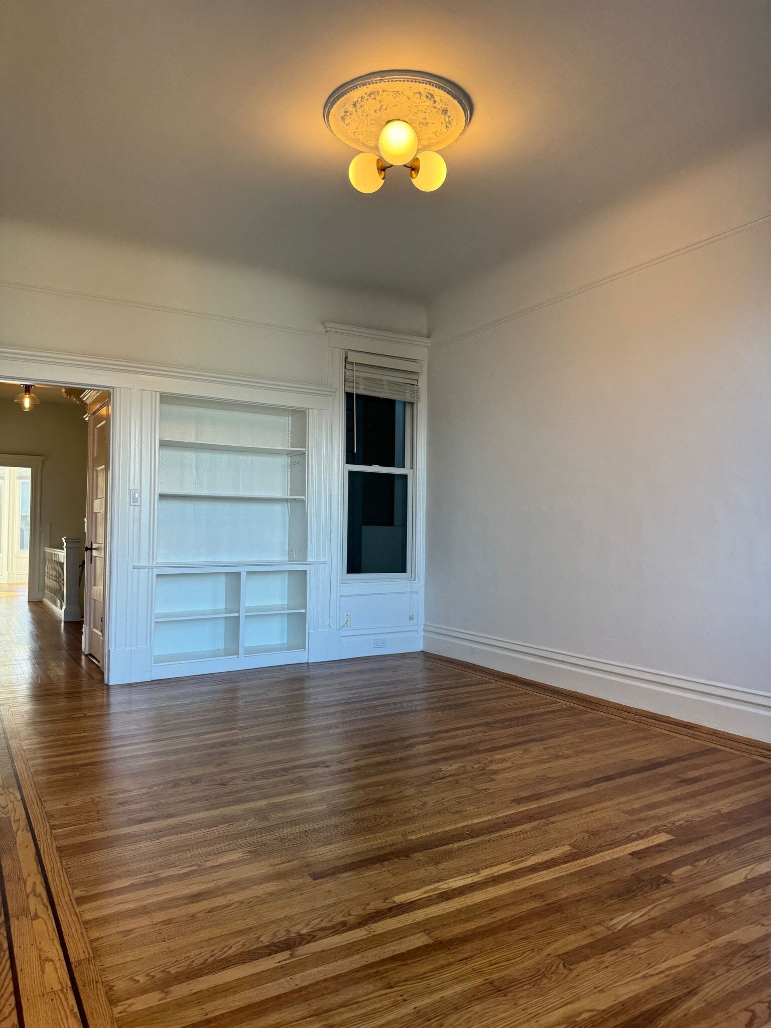 Living Room - 427 Mississippi St