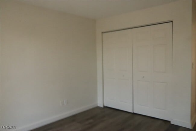 Building Photo - 320 Harry Ave S