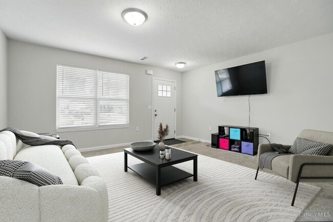 Building Photo - 720 Diamond Loop