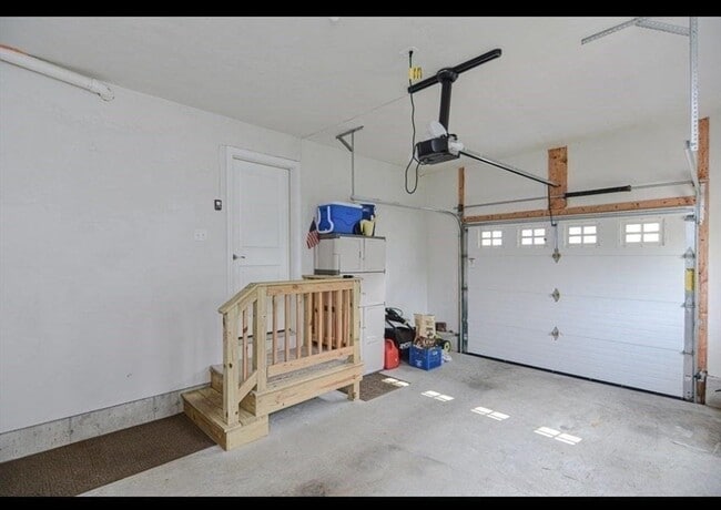 Building Photo - 8 Sourwood Cir