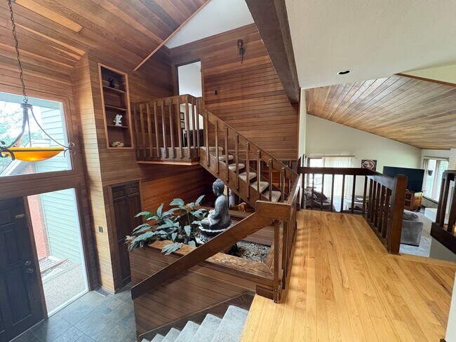 Building Photo - 4 Bed 2.5 Bath Home in North Boulder With ...