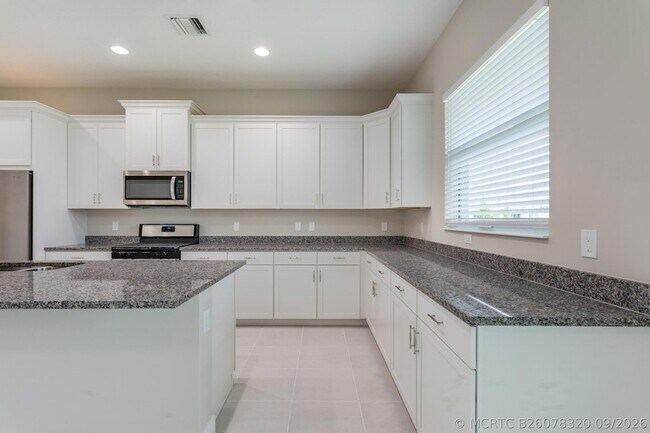 Building Photo - 16287 Melogold Dr