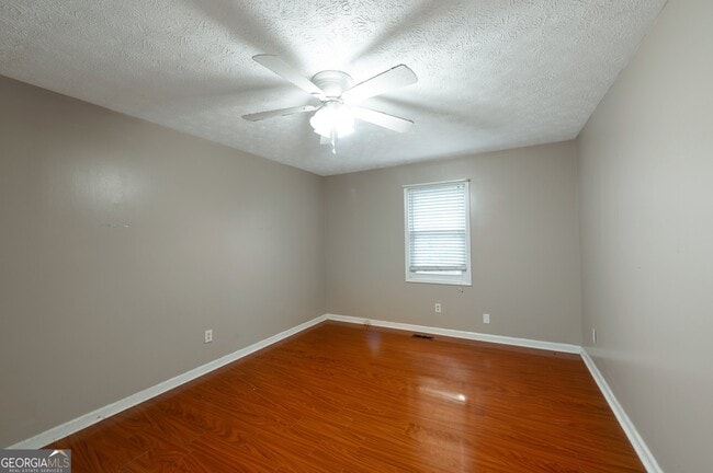 Building Photo - 134 Timber Creek Ln SW