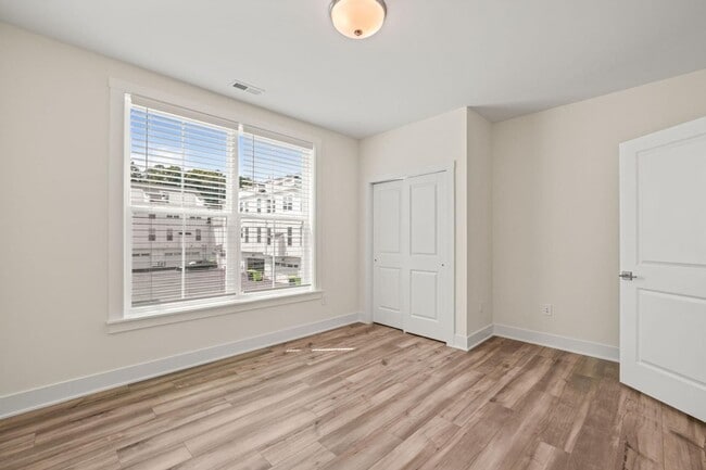 Building Photo - Modern, Spacious 2 Bed Townhome, Brier Creek Country Club, Golf course views!