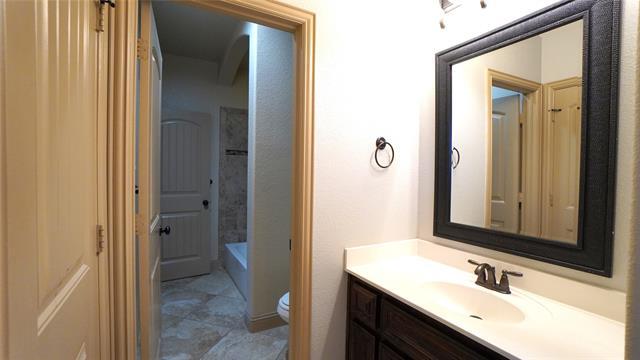 Building Photo - 588 Deverson Dr