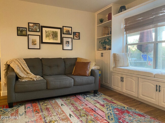 Building Photo - 3798 E Encinas Ave