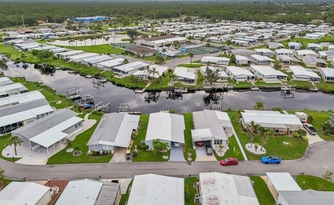 Building Photo - 106 Lazy River Rd