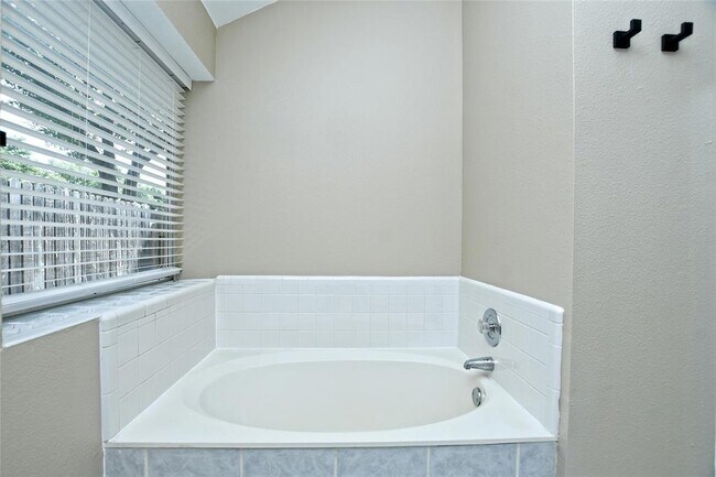 Building Photo - 17310 Ibex Trail