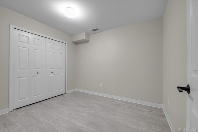 Building Photo - 2-41 Oak Park Drive Unit