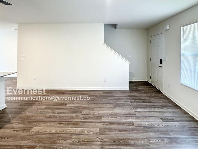 Building Photo - 141 Flowering Cherry St