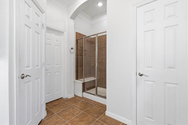 Building Photo - 8604 Naomi St