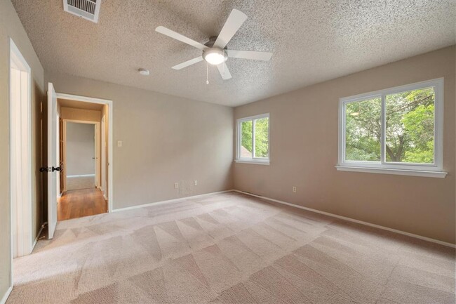 Building Photo - 1016 Peggotty Pl